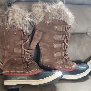 Women's Brown and Black Winter Boots
